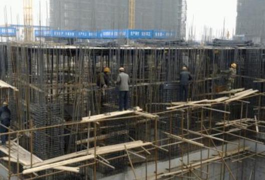 超高層建筑施工現(xiàn)場(chǎng)安全管理怎么做 超高層建筑施工現(xiàn)場(chǎng)安全管理怎么做